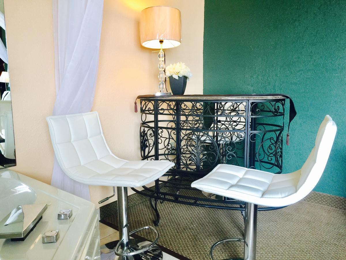 Madelia Hotel & Suites Extérieur photo