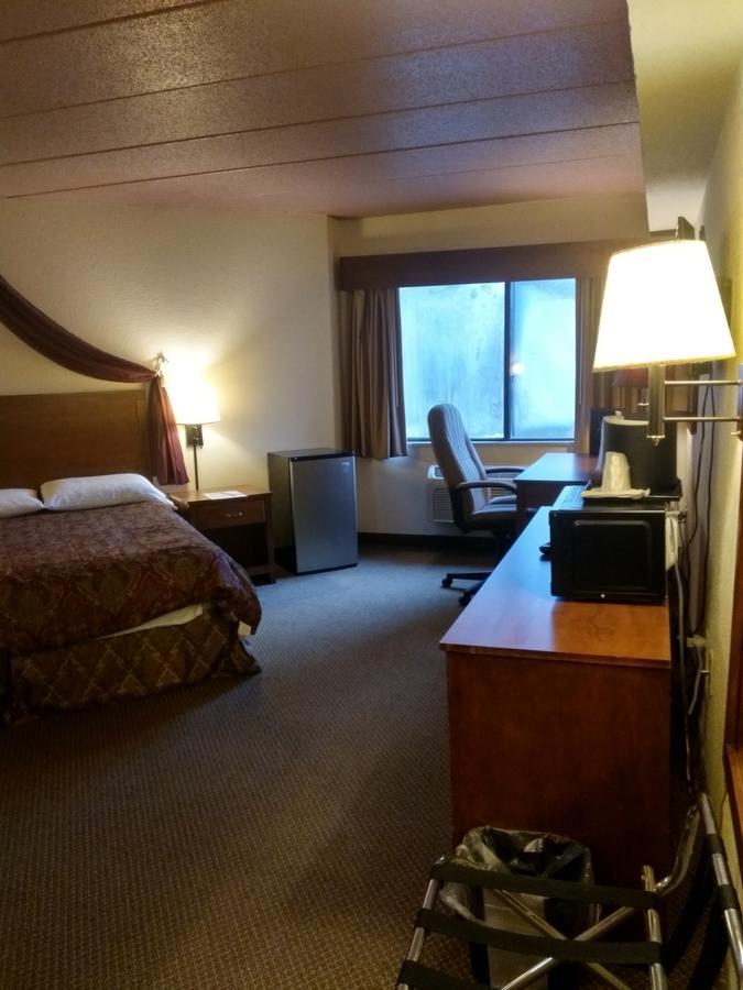 Madelia Hotel & Suites Extérieur photo