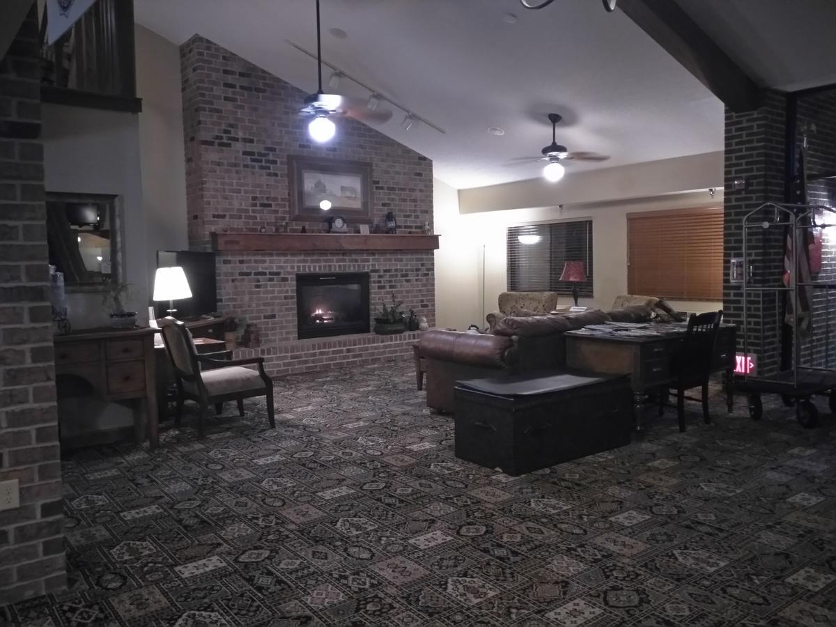 Madelia Hotel & Suites Extérieur photo