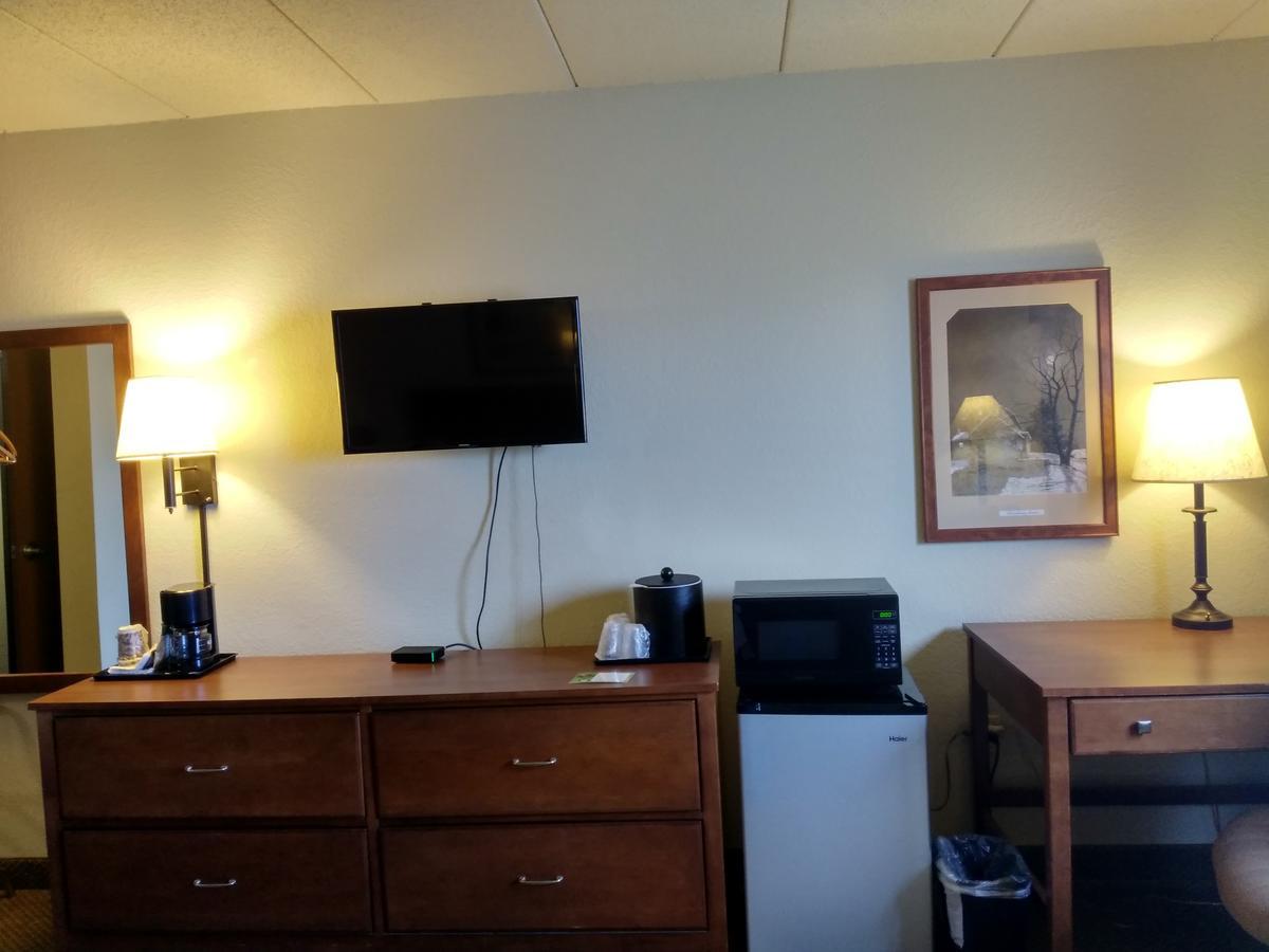 Madelia Hotel & Suites Extérieur photo
