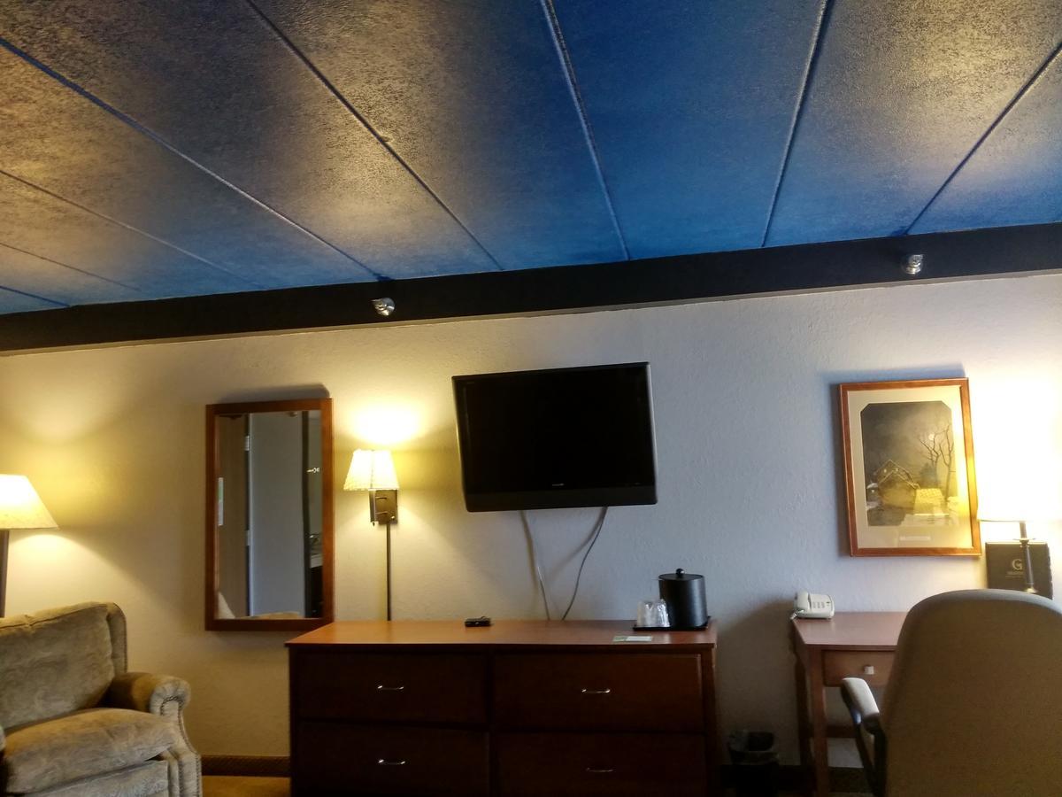 Madelia Hotel & Suites Extérieur photo